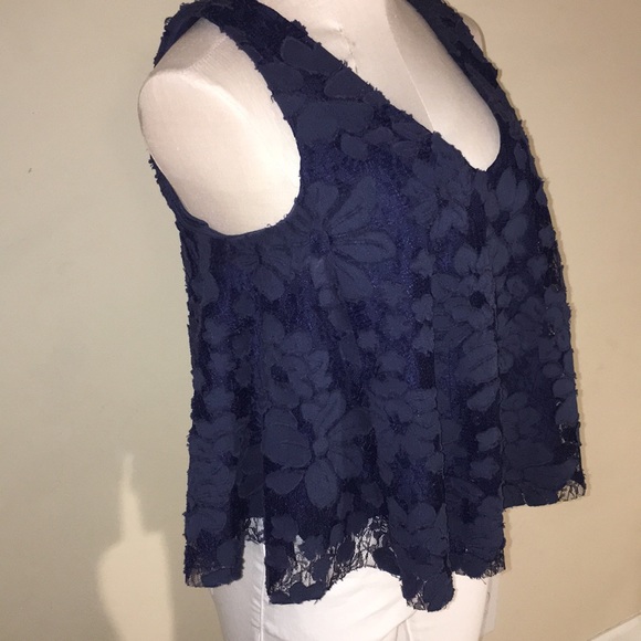❤️Anthropology Maeve navy lace blouse - Picture 3 of 4